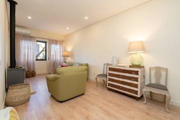 Gaya Avenue 102 - Flat w/ Balcony photo 4