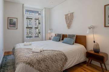 Splendid Flat w/ Balcony | Clérigos by HostWise photo 2