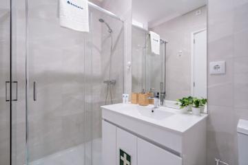 2 Deluxe Bright Flats w/ Netflix by HostWise photo 4