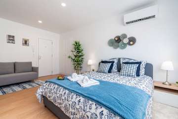 Comfy Sunny Flat | Prime Location by HostWise