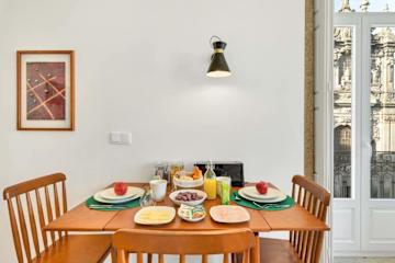 Stunning Flat w/ Balcony | Clérigos by Host Wise photo 4