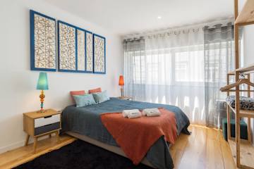 Luxurious Spacious Apartment w/ Terrace by HostWise photo 2