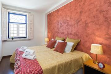 Spacious Central Flat w/ Netflix by HostWise photo 2