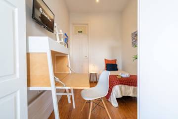 Tiny Bright Room | Terrace by HostWise photo 3