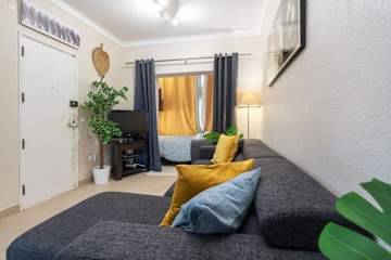 Bright Lovely Flat w/ Balcony by HostWise photo 4