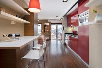 Bright Fresh Flat w/ Garage | Marquês by HostWise photo 3