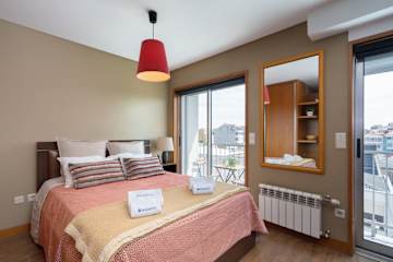 Bright Fresh Flat w/ Garage | Marquês by HostWise