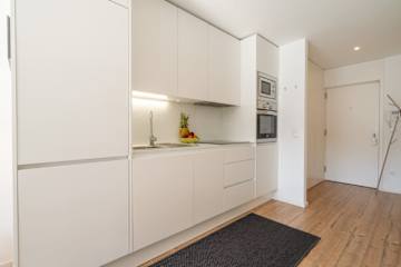 Precious Charming Flat | Central by HostWise photo 4