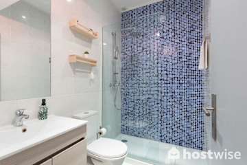 3 Cozy Rustic Flats | City Center by Host Wise photo 5
