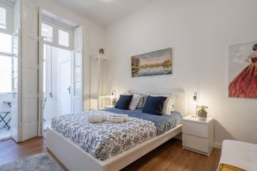 3 Cozy Rustic Flats | City Center by Host Wise