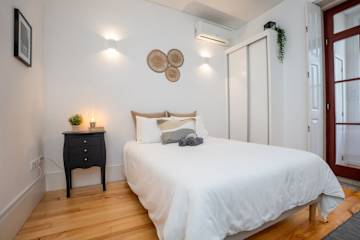 Peaceful Apartment | Ace Location by HostWise photo 2