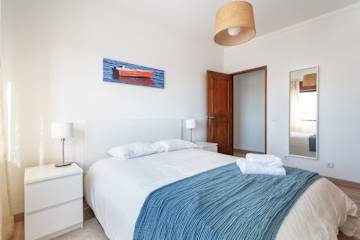 Spacious & Sunny Flat | Loulé by HostWise photo 2