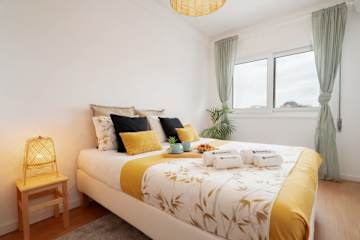 Spacious Modern Flat w/ Balcony by HostWise photo 2
