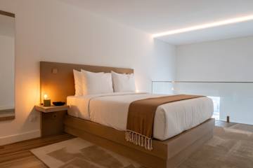 Chic Palace Duplex w/ Balcony by HostWise photo 2