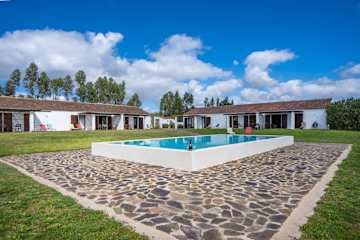 Burro Ville by HostWise - Spacious House w/ Pool photo 2