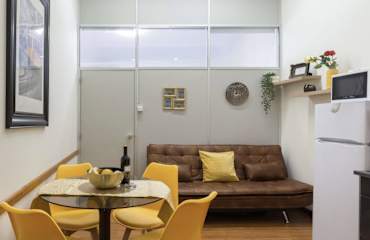 Central Comfy Flat by HostWise photo 3