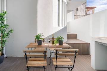 Rustic Central Flat | Terrace by Host Wise photo 4