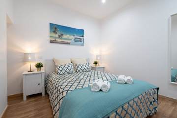 Graceful Flat Centrally Located by HostWise