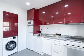 Two Trendy Bright Flats | Jacuzzi by HostWise photo 5