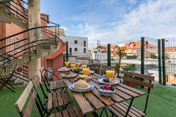 Spacious Fresh Flat w/ Terrace | Sea by HostWise photo 4