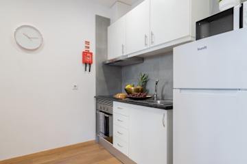 Charming & Restful Flat | Central by HostWise photo 4