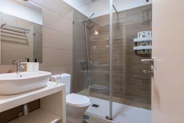 Restful Safe House | Ace Location by HostWise photo 4