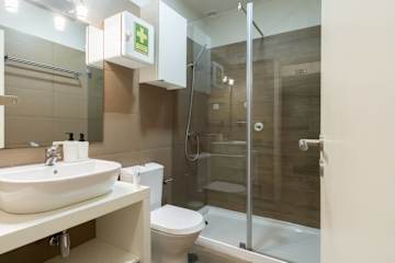 Simple Private House | Ace Location by HostWise photo 4