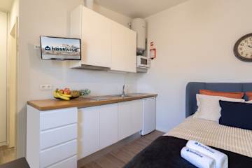 Simple Private House | Ace Location by HostWise photo 3