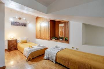 Rustic Bright Flat | City Centre by Host Wise photo 3