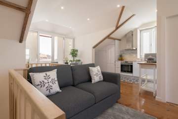 Cozy Modern Flat by HostWise photo 3