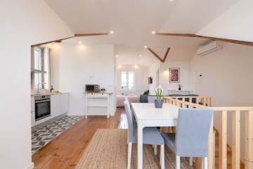Cozy Modern Flat by HostWise photo 2