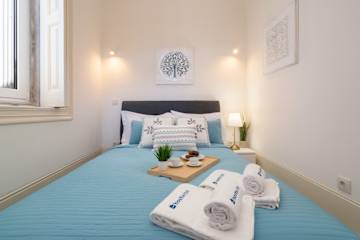  Modern Comfy Flat by HostWise photo 3
