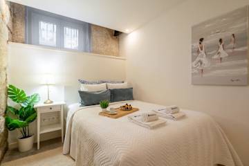 3 Comfy Flats | Jacuzzi & Terrace by Host Wise photo 4