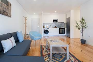 Modern Urban Flat by HostWise photo 3