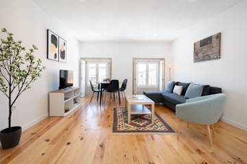 Modern Urban Flat by HostWise photo 2