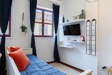 Rustic Bright Flat by HostWise photo 2