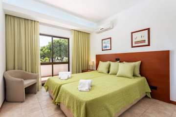 Trendy Amazing Flat | Pool by HostWise photo 2