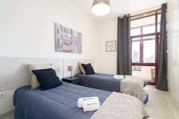 Great Two Bedroom Flat by HostWise photo 2