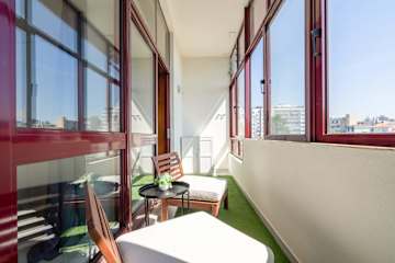 Great Two Bedroom Flat by HostWise photo 3