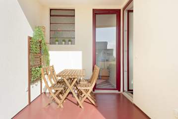 2 Classic Apartments by HostWise photo 5