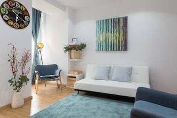 4 Colorful Fresh Flats | Batalha by HostWise