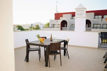 Bright Lovely Flat w/ Pool & Balcony by HostWise