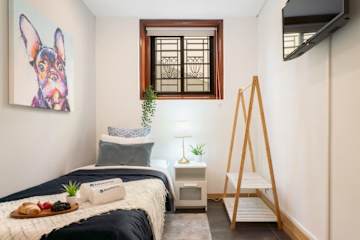 Charming Spacious Duplex House by HostWise photo 5