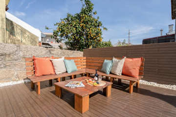 Charming Spacious Duplex House by HostWise photo 3