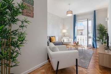 Stylish Comfortable Apartment w/ Balcony by HostWise photo 4