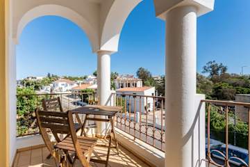 Lively Charming Apartment w/ Pool by HostWise photo 2