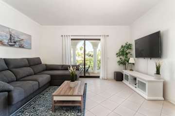 Lively Charming Apartment w/ Pool by HostWise photo 5