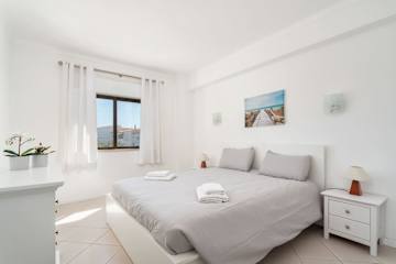 Lively Charming Apartment w/ Pool by HostWise photo 4