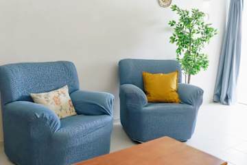 Shiny Central Flat | Pool by HostWise photo 4