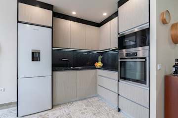 Central Decor Flat | Balcony by HostWise photo 5